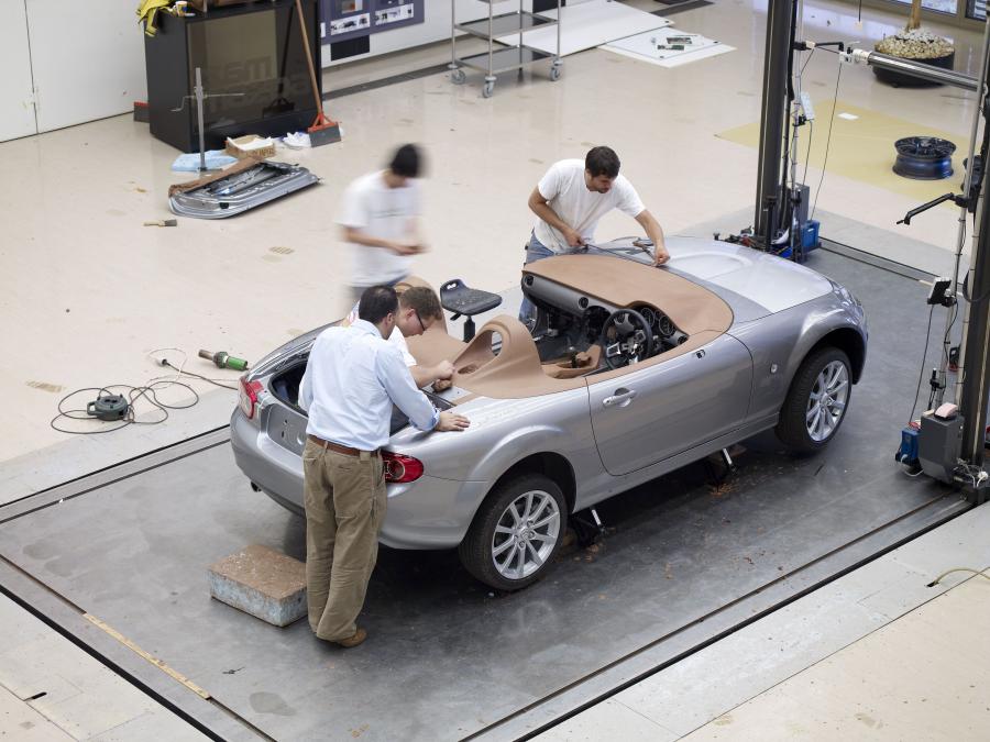  Mazda MX-5 Super Lightweight Version 2009 года  (фото 33 из 99)